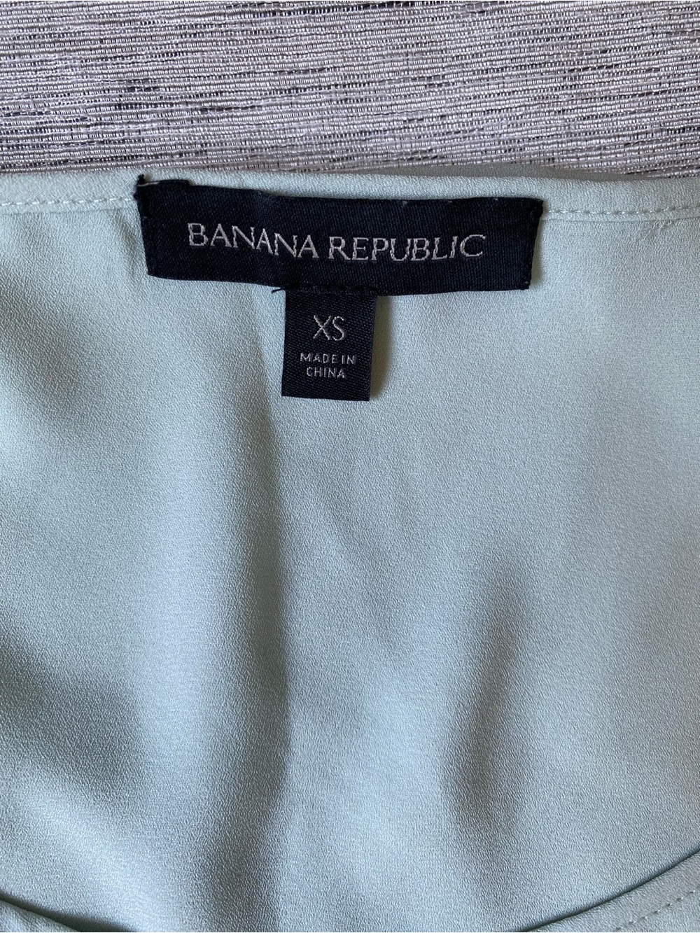 Women's XS Blouse Bundle Banana Republic & Ann Taylor EUC - Picture 5 of 14